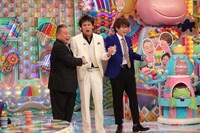 「アメトーーーーーーーーーーク輝く54名‼︎運動神経で働き方改革スマホもカロリーゼロボラギるな5時間SP」の「マセキ3兄弟」のワンシーン。 (c)テレビ朝日