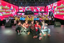 CUBERS「CUBERS Xmas Special Live Show～今君に降り積もれ White Snow～」の様子。(c)CUBERS