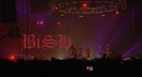 BiSH「stereo future」ライブ映像より。