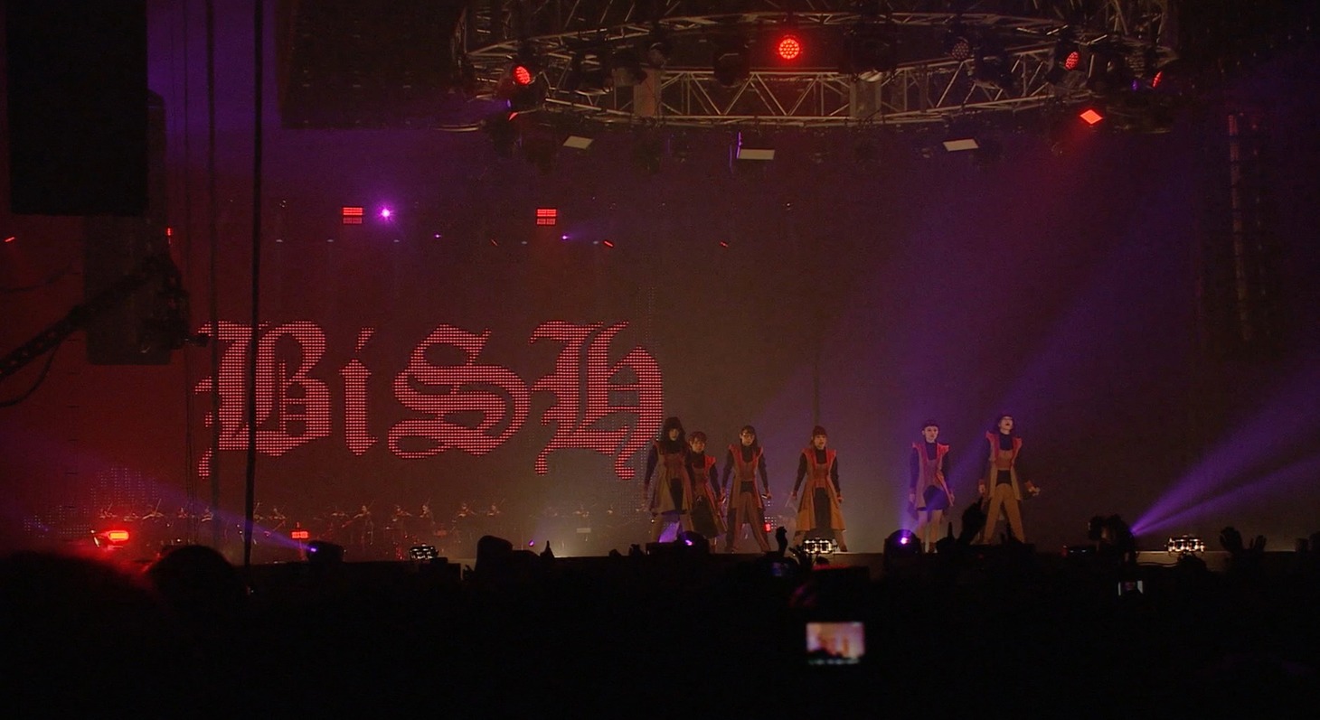 BiSH「stereo future」ライブ映像より。