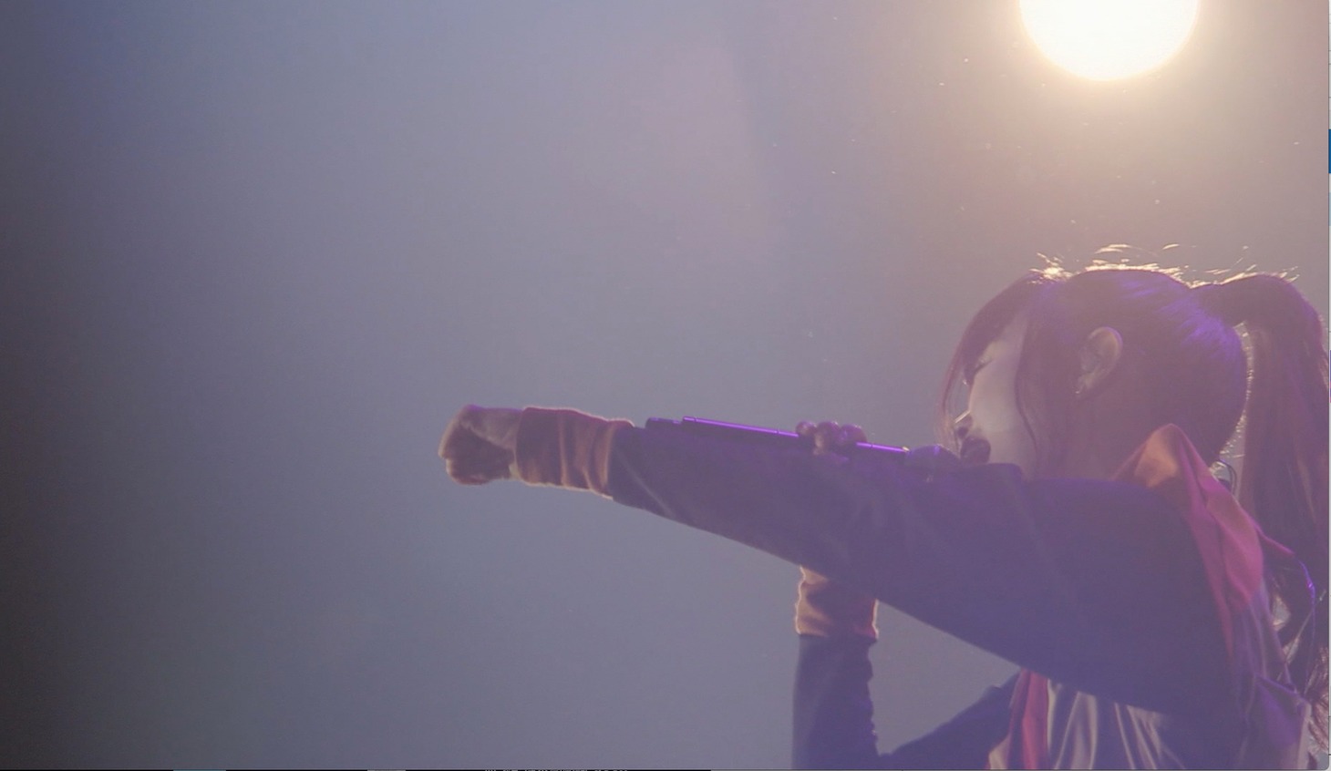 BiSH「stereo future」ライブ映像より。