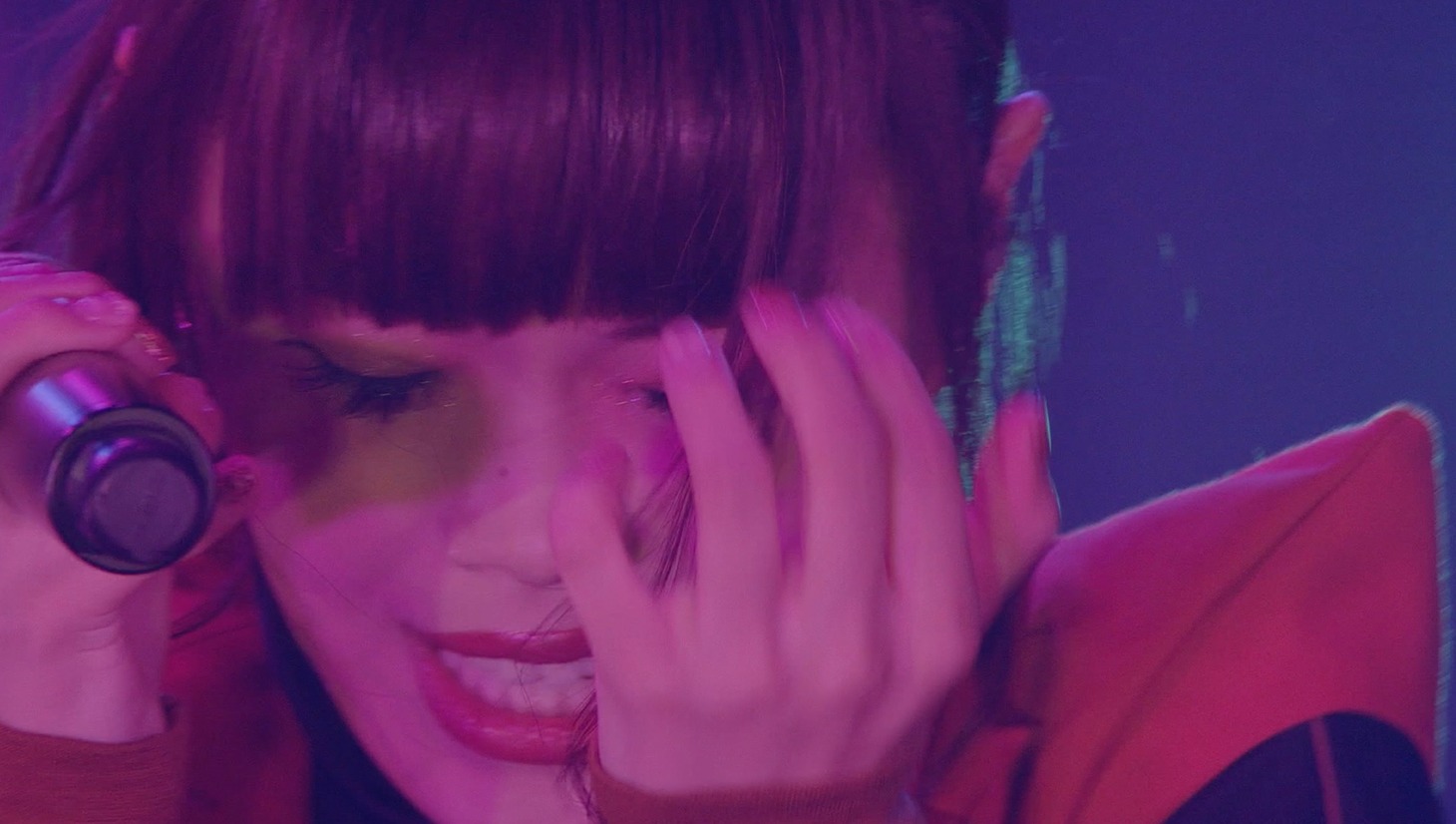 BiSH「stereo future」ライブ映像より。