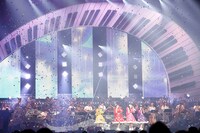 ももいろクローバーZ「ももいろクリスマス2018 DIAMOND PHILHARMONY -The Real Deal-」12月25日公演の様子。（Photo by HAJIME KAMIIISAKA＋Z）