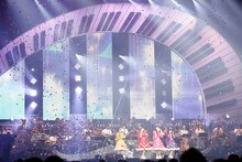 ももいろクローバーZ「ももいろクリスマス2018 DIAMOND PHILHARMONY -The Real Deal-」12月25日公演の様子。（Photo by HAJIME KAMIIISAKA＋Z）