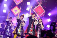 ももいろクローバーZ「ももいろクリスマス2018 DIAMOND PHILHARMONY -The Real Deal-」12月25日公演の様子。（Photo by HAJIME KAMIIISAKA＋Z）