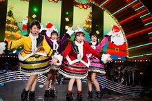 ももいろクローバーZ「ももいろクリスマス2018 DIAMOND PHILHARMONY -The Real Deal-」12月25日公演の様子。（Photo by HAJIME KAMIIISAKA＋Z）