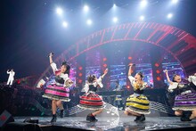 ももいろクローバーZ「ももいろクリスマス2018 DIAMOND PHILHARMONY -The Real Deal-」12月25日公演の様子。（Photo by HAJIME KAMIIISAKA＋Z）