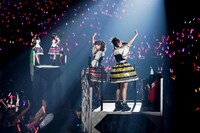 ももいろクローバーZ「ももいろクリスマス2018 DIAMOND PHILHARMONY -The Real Deal-」12月25日公演の様子。（Photo by HAJIME KAMIIISAKA＋Z）