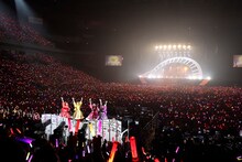 ももいろクローバーZ「ももいろクリスマス2018 DIAMOND PHILHARMONY -The Real Deal-」12月25日公演の様子。（Photo by HAJIME KAMIIISAKA＋Z）