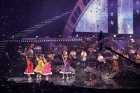 ももいろクローバーZ「ももいろクリスマス2018 DIAMOND PHILHARMONY -The Real Deal-」12月25日公演の様子。（Photo by HAJIME KAMIIISAKA＋Z）