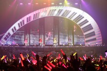 ももいろクローバーZ「ももいろクリスマス2018 DIAMOND PHILHARMONY -The Real Deal-」12月25日公演の様子。（Photo by HAJIME KAMIIISAKA＋Z）