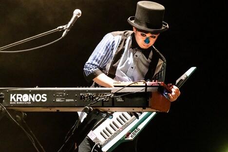 H ZETT M（Piano）（Photo by Yuta Ito）