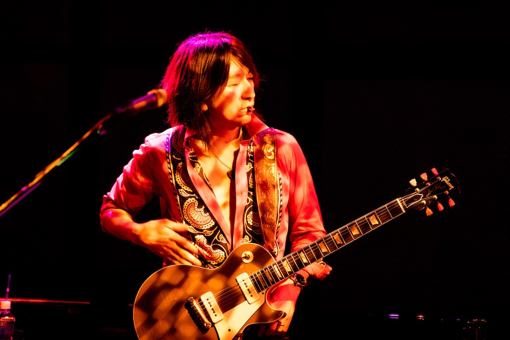 TAKURO（撮影：岡田裕介）