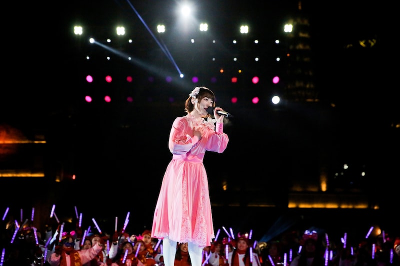 花澤香菜「2019 BTVユニバーサル年越し雪と氷の祭典」収録時の様子。（写真提供：SACRA MUSIC）