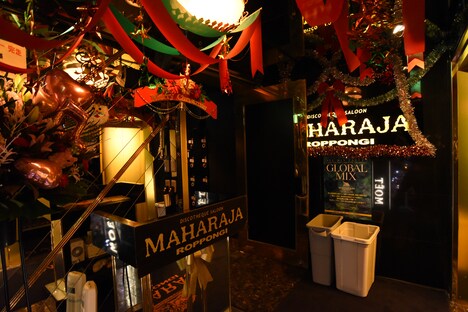 東京・MAHARAJA ROPPONGIの入り口。