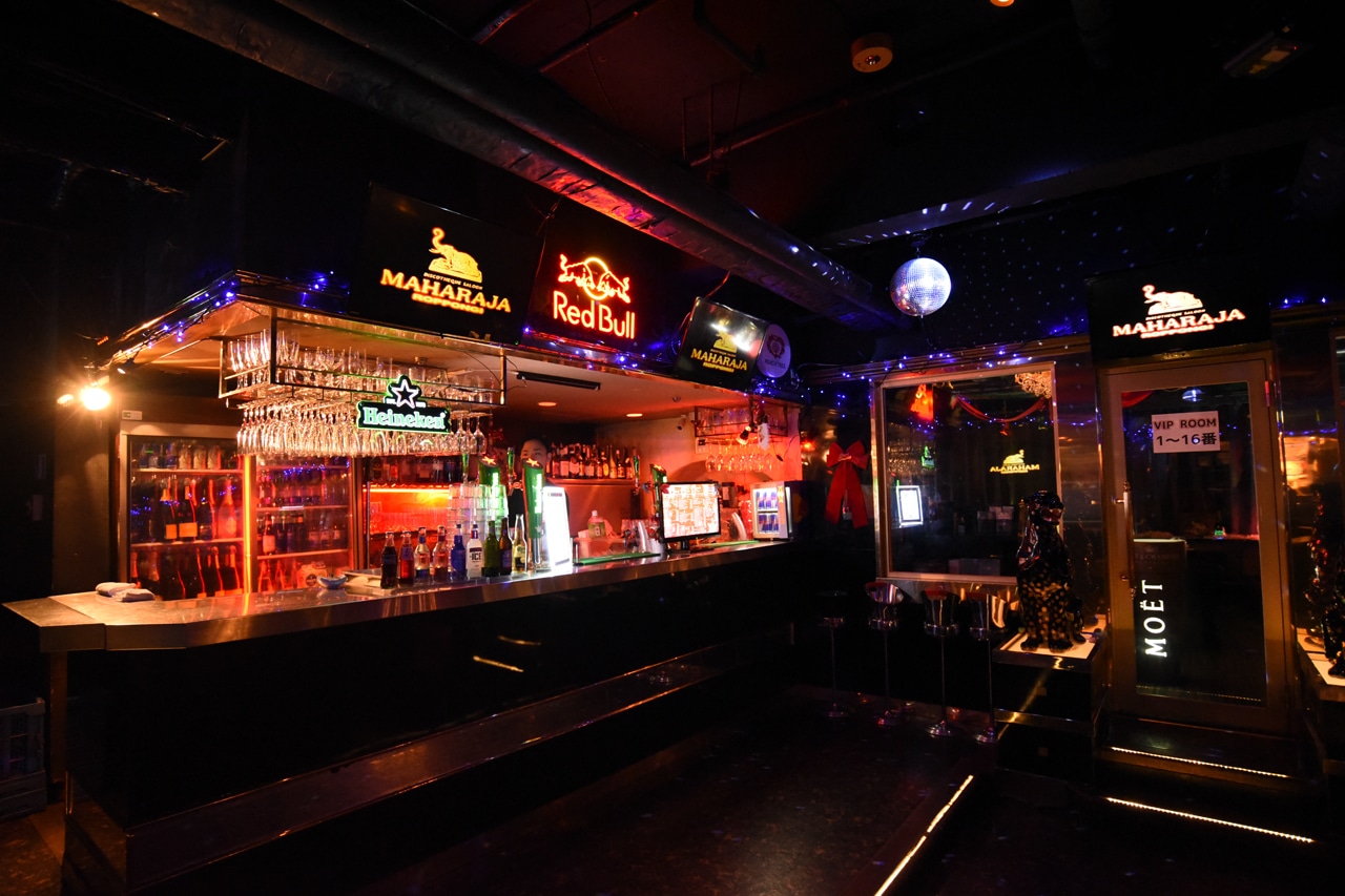 東京・MAHARAJA ROPPONGI店内の様子。