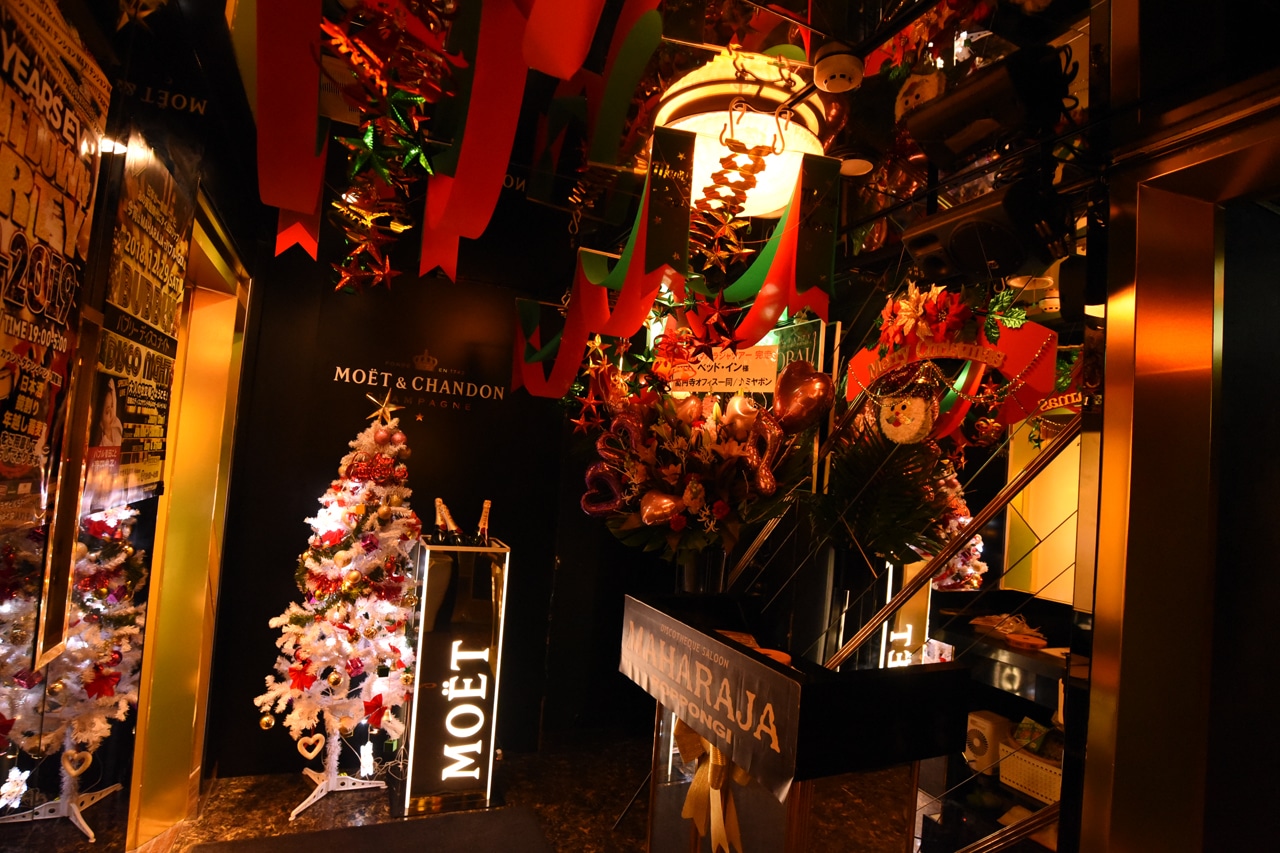 東京・MAHARAJA ROPPONGIの入り口。