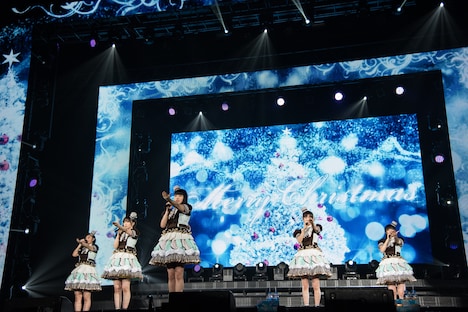 私立恵比寿中学「クリスマス大学芸会2018～スペシャルロイヤルケーキ～」の様子。