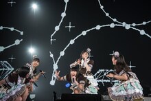 私立恵比寿中学「クリスマス大学芸会2018～スペシャルロイヤルケーキ～」の様子。