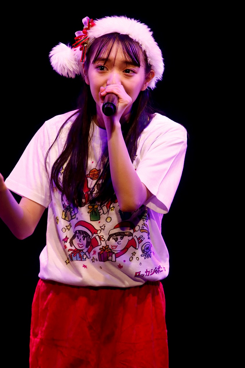 内藤るな（撮影：小坂茂雄）