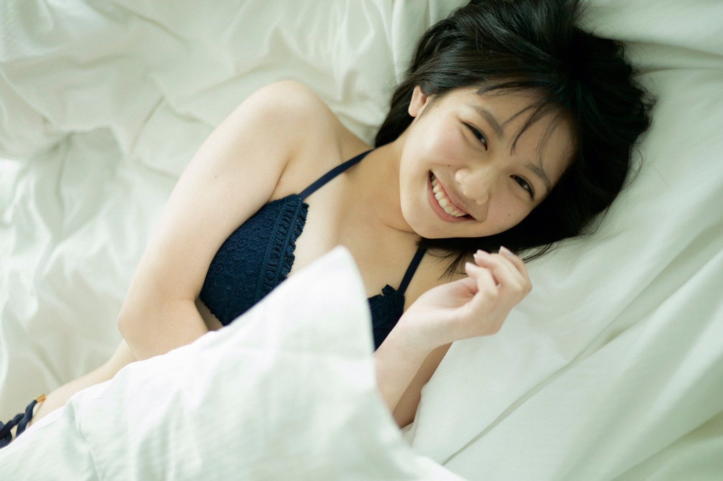 渡邊美穂（けやき坂46）1stソロ写真集「陽だまり」掲載カット（撮影：細居幸次郎）