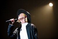 山田義孝（Vo）（撮影：松本いづみ）