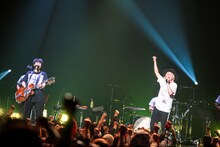 吉田山田（撮影：松本いづみ）