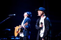 山田義孝（Vo）（撮影：松本いづみ）