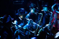 左から滝本尚史（Trombone）、川崎太一朗（Trumpet）、武嶋聡（T.Sax, S.Sax, Flute）、後関好宏（A.Sax, B.Sax）（撮影：仁礼博）