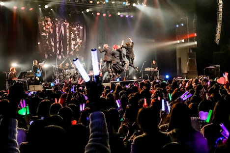 「mono palette.-Black Paints-」の様子。（Photo by Viola Kam[V'z Twinkle]）