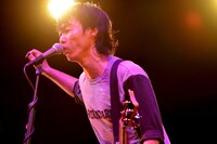 難波章浩（Vo, B / Hi-STANDARD）（Photo by Yasumasa Handa［Showcase］）