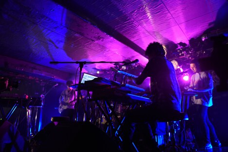 「中村佳穂BAND presents. 2nd album 『AINOU』 release party」東京・下北沢CLUB251公演の様子。