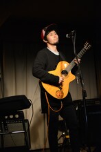 武徹太郎（馬喰町バンド）（撮影：森建二）