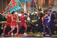 天童よしみの音合わせの様子。