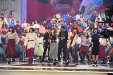 Little Glee Monsterの音合わせの様子。