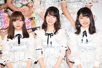 左から指原莉乃、柏木由紀、横山由依。