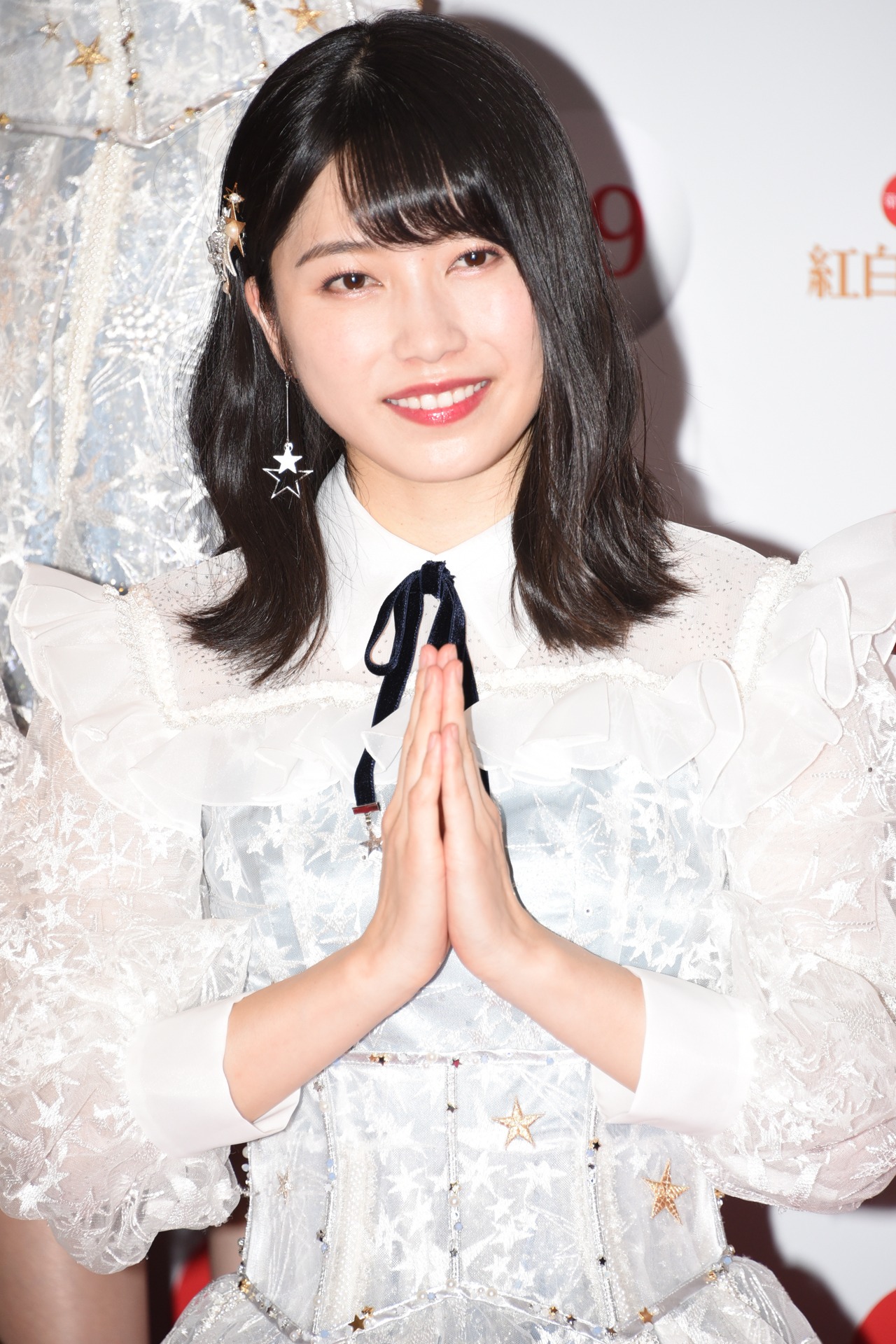 横山由依