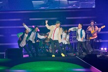 「ナオト・インティライミ ドーム公演2018～4万人でオマットゥリ！年の瀬、みんなで、しゃっちほこ！＠ナゴヤドーム～」の様子。（撮影：新澤和久）