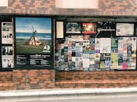 外壁に貼られているandropの“デカポスター”。 （画像提供：千葉LOOK）