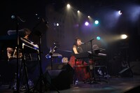 山出愛子「Aiko Yamaide LIVE Diary Vol.2 1227」の様子。（撮影：大庭元）