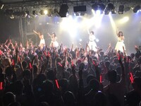 「大阪 大忘年会2018」の様子。（写真提供：エイベックス）