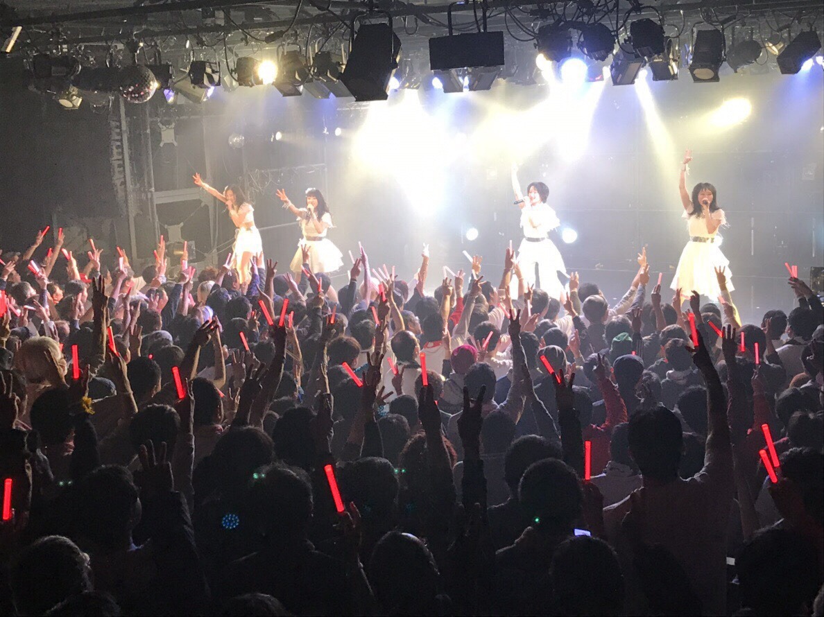 「大阪 大忘年会2018」の様子。（写真提供：エイベックス）