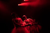 アップアップガールズ（仮）全曲ライブ1部の様子。（撮影：マツオシンジ）