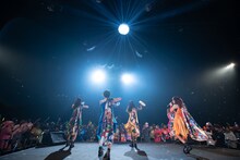 アップアップガールズ（仮）全曲ライブ3部の様子。（撮影：マツオシンジ）