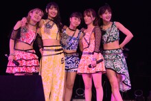 アップアップガールズ（仮）全曲ライブ2部の様子。