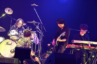 THE YELLOW MONCHHICHI2