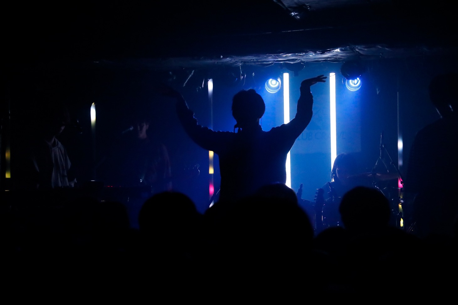 Mrs. GREEN APPLE「LIVE HOUSE TOUR 2018≪ゼンジン未到とプロテスト～回帰編～≫」東京・渋谷CLUB CRAWL公演の様子。（Photo by Kei Masuda）