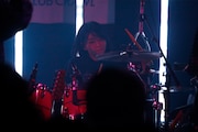 山中綾華(Dr)(Photo by Kei Masuda)