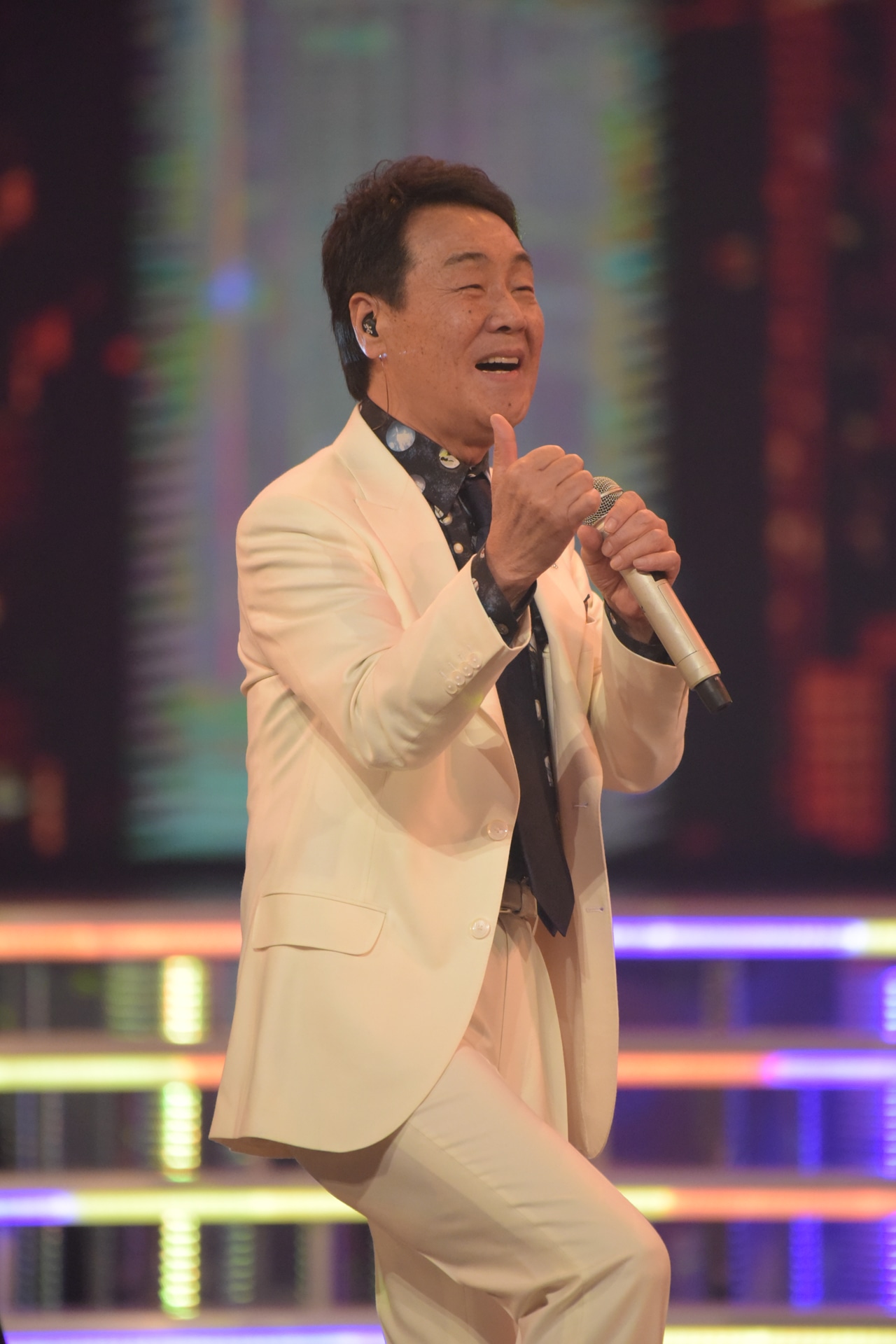 五木ひろし