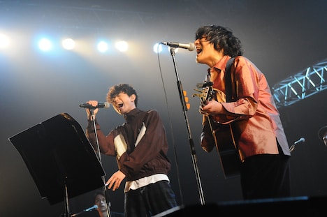 左から菅田将暉、石崎ひゅーい。